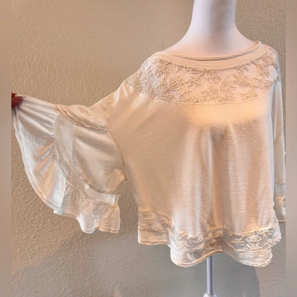 Free People Love Affair - Ivory/White Lace Knit Bell Sleeve Top – Size Small